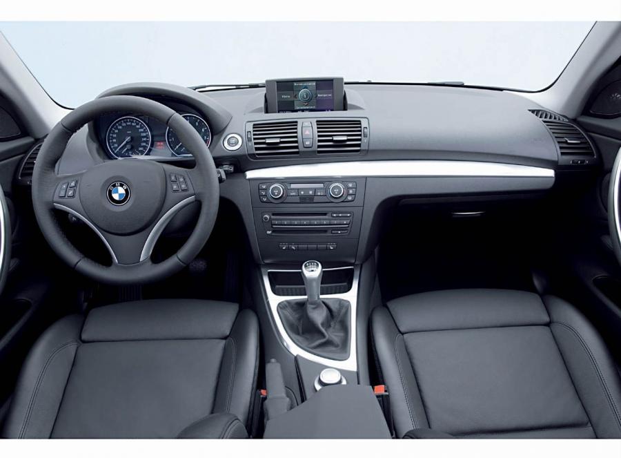  BMW 1-Series Coupe 2007 года  (фото 4 из 40)